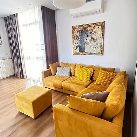 Apartment Saal